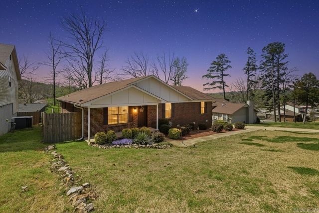 506 Parkway Place Drive, Little Rock, AR 72211