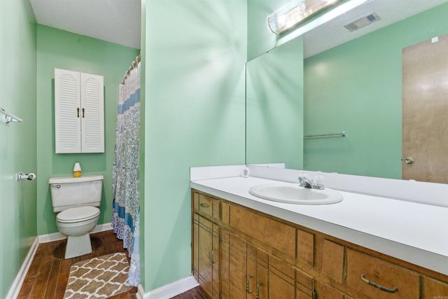 506 Parkway Place Drive, Little Rock, AR 72211