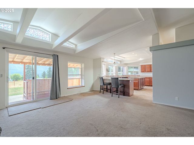 271 OLD AIRPORT Rd, Carson, WA 98610