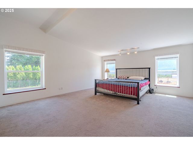 271 OLD AIRPORT Rd, Carson, WA 98610