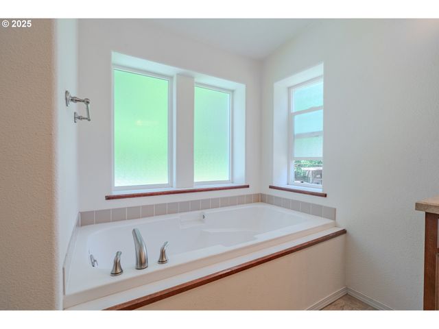 271 OLD AIRPORT Rd, Carson, WA 98610