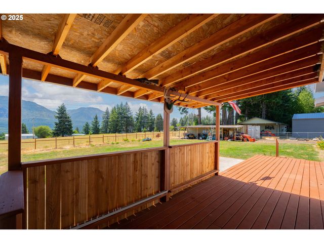 271 OLD AIRPORT Rd, Carson, WA 98610