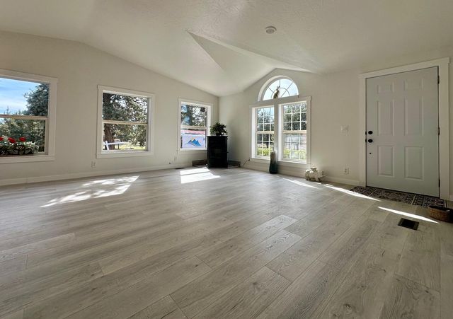 9065 SW Panorama Road, Terrebonne, OR 97760