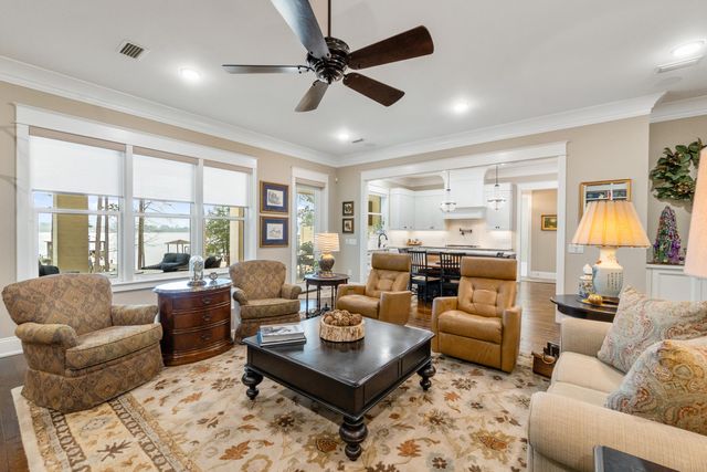 3940 Plantation Cove Court, Milton, FL 32583