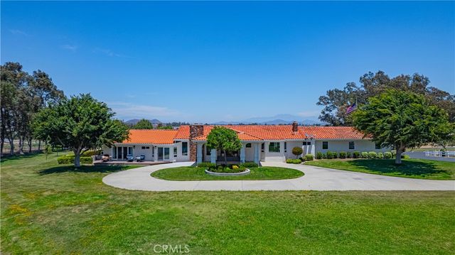 26465 Douglas Avenue, Murrieta, CA 92562