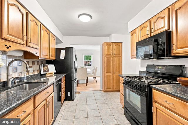 3071 WHITE BIRCH CT, Fairfax, VA 22031