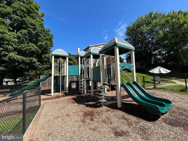 3071 WHITE BIRCH CT, Fairfax, VA 22031