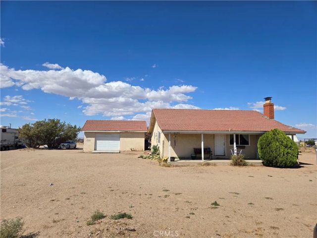 9760 Phelan Road, Oak Hills, CA 92344