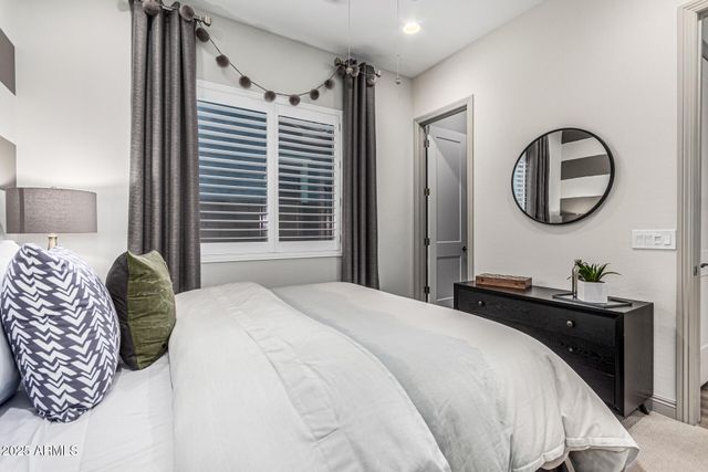 16373 W BEAUTIFUL Lane, Goodyear, AZ 85338