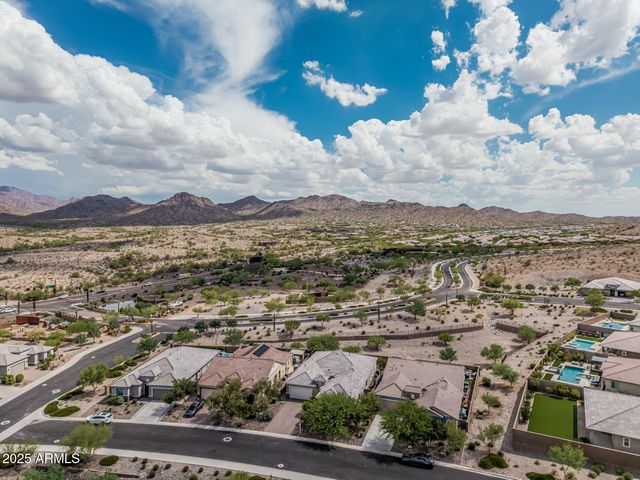 16373 W BEAUTIFUL Lane, Goodyear, AZ 85338
