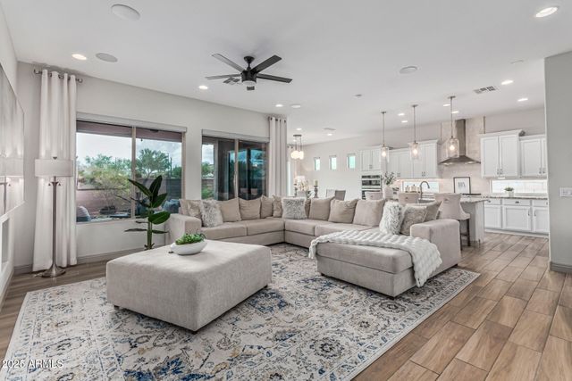 16373 W BEAUTIFUL Lane, Goodyear, AZ 85338