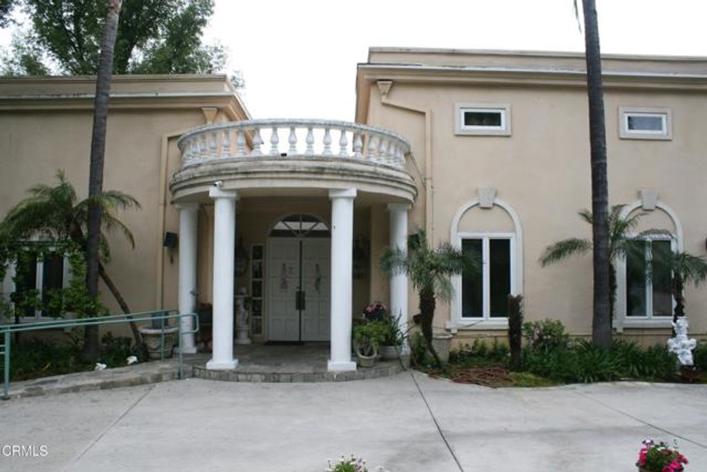 500 Georgian Road, La Canada Flintridge, CA 91011