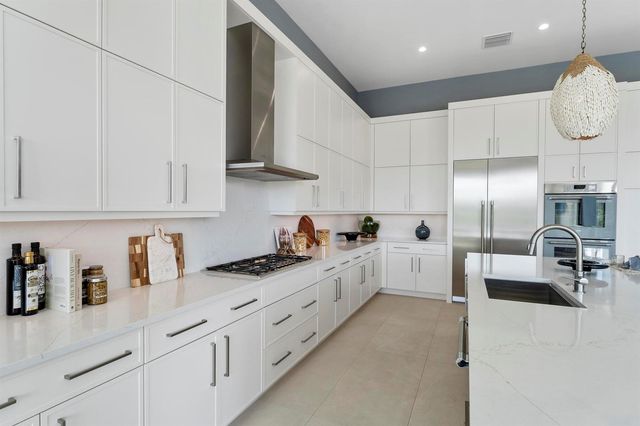 106 SE Via San Marino, Port St. Lucie, FL 34984