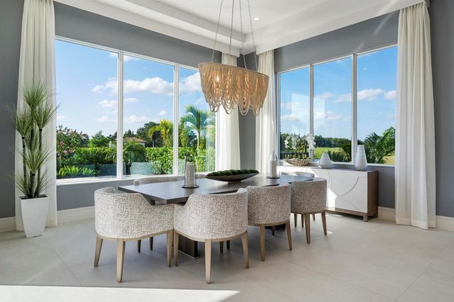106 SE Via San Marino, Port St. Lucie, FL 34984