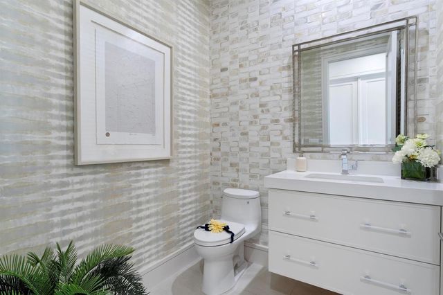 106 SE Via San Marino, Port St. Lucie, FL 34984