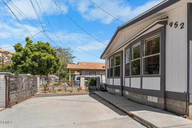 952 N Main Street, Piru, CA 93040