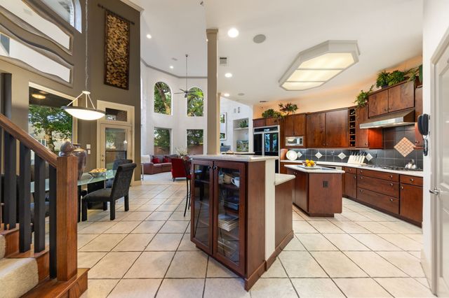 9121 Thornridge Drive, North Richland Hills, TX 76182