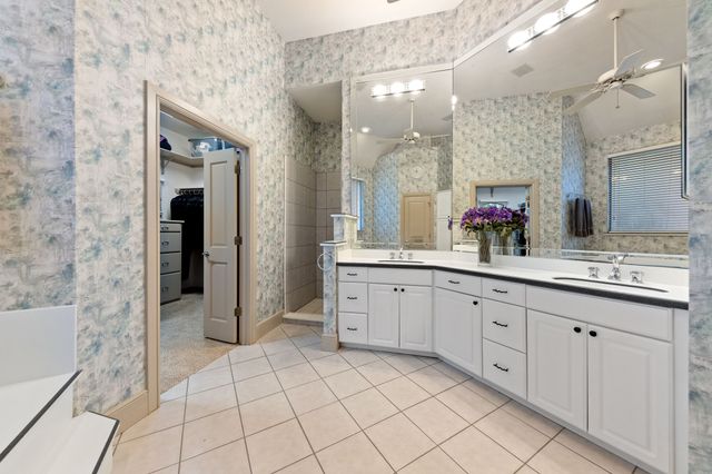 9121 Thornridge Drive, North Richland Hills, TX 76182