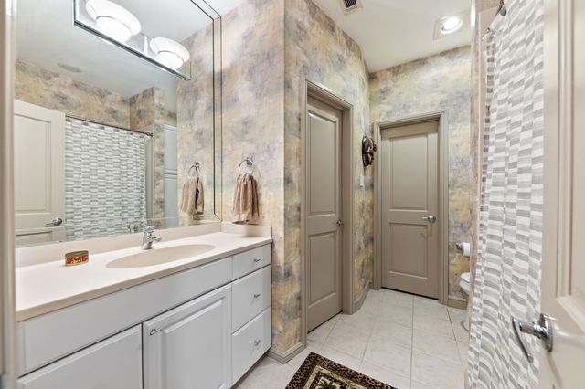 9121 Thornridge Drive, North Richland Hills, TX 76182