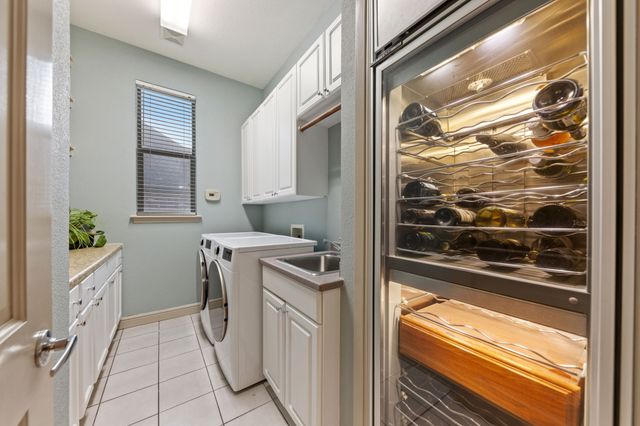 9121 Thornridge Drive, North Richland Hills, TX 76182