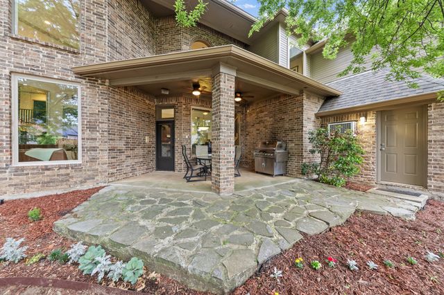 9121 Thornridge Drive, North Richland Hills, TX 76182