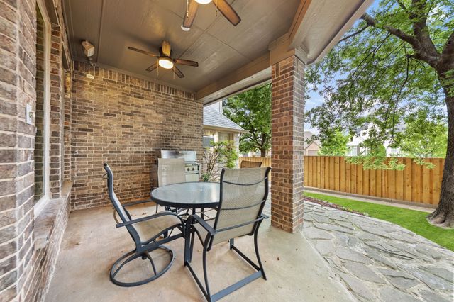 9121 Thornridge Drive, North Richland Hills, TX 76182