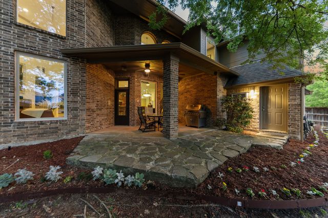 9121 Thornridge Drive, North Richland Hills, TX 76182