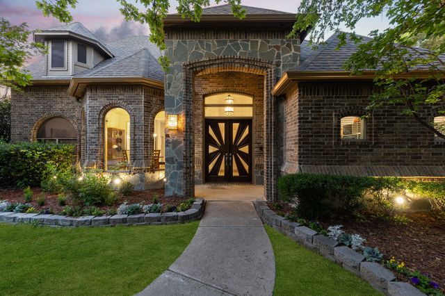 9121 Thornridge Drive, North Richland Hills, TX 76182