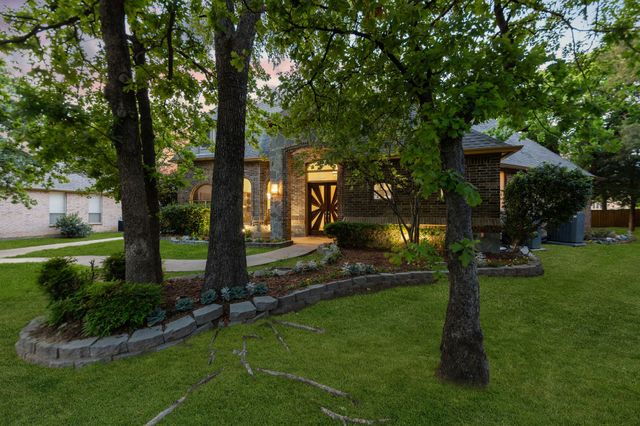 9121 Thornridge Drive, North Richland Hills, TX 76182