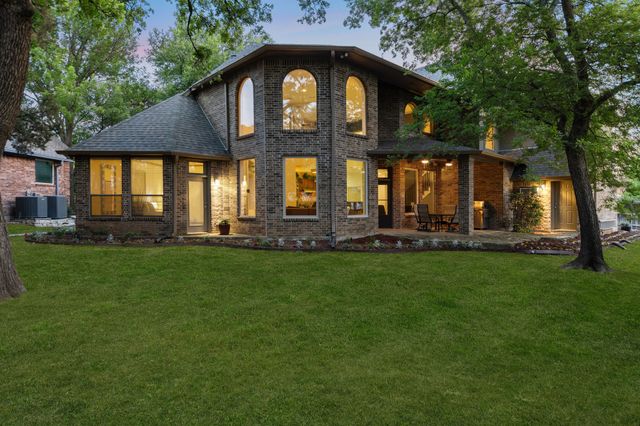 9121 Thornridge Drive, North Richland Hills, TX 76182