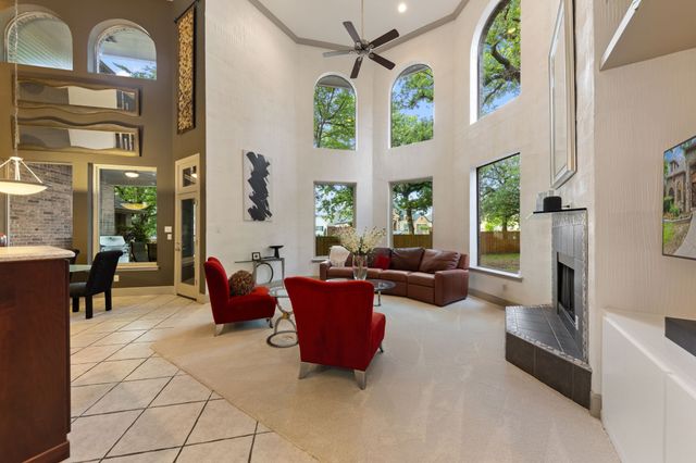 9121 Thornridge Drive, North Richland Hills, TX 76182