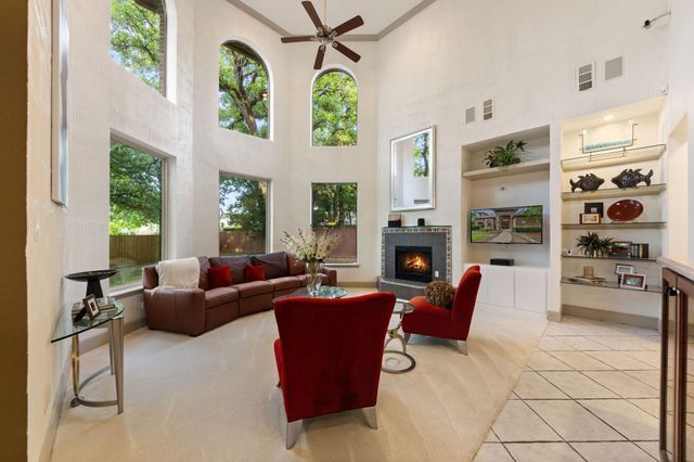 9121 Thornridge Drive, North Richland Hills, TX 76182