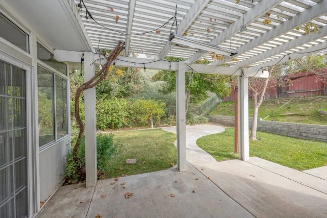 12200 Crest Avenue, Sylmar, CA 91342