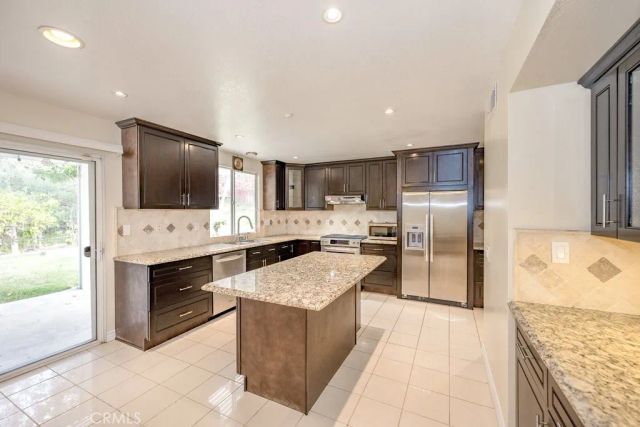 12200 Crest Avenue, Sylmar, CA 91342