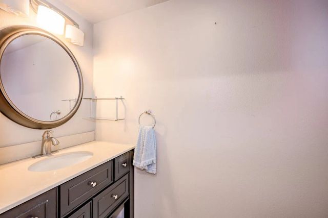 12200 Crest Avenue, Sylmar, CA 91342