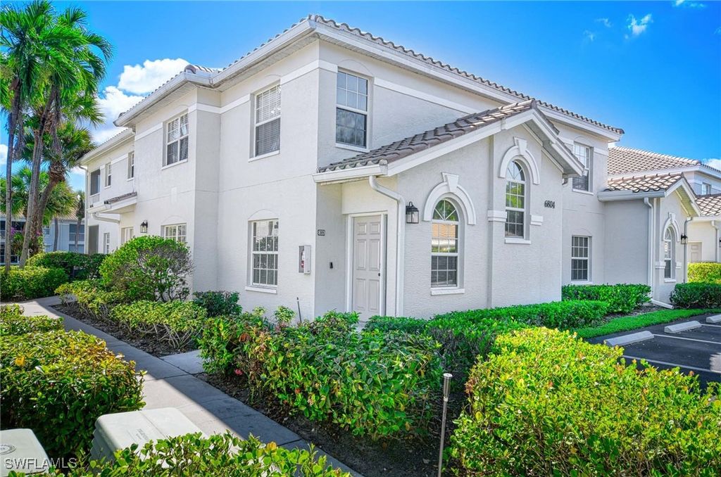 6804 Satinleaf RD S 101, Naples, FL 34109