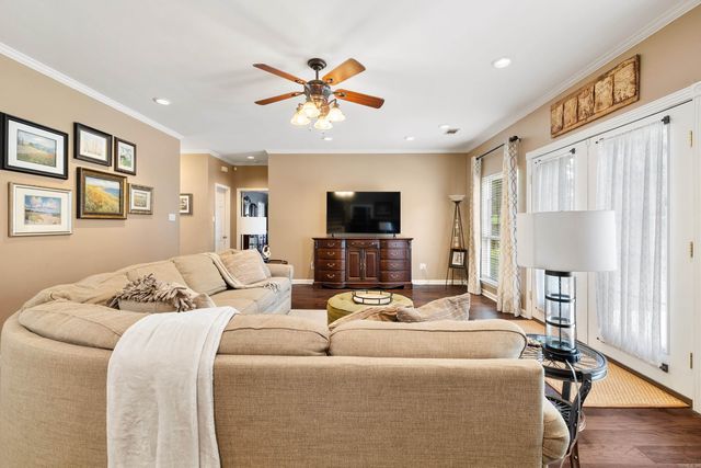 720 Miller Cove, Benton, AR 72019