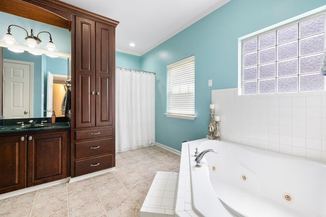 720 Miller Cove, Benton, AR 72019