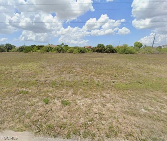 2618 NE 1st PL, Cape Coral, FL 33909