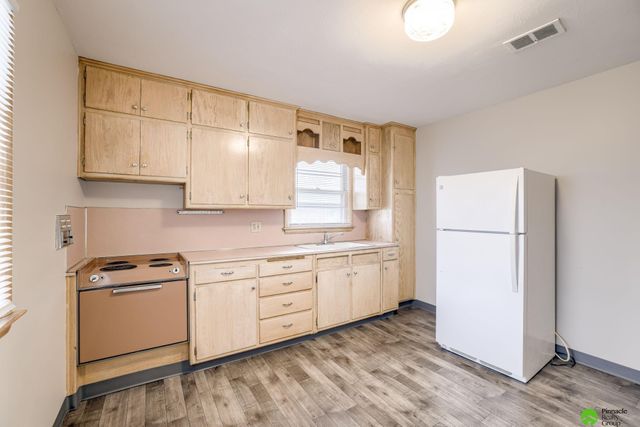 1501 F Street, Lincoln, NE 68508