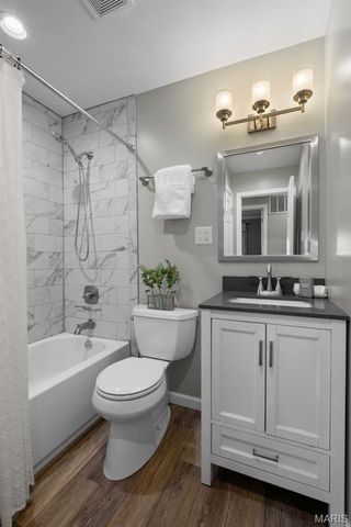 1418 Bradington Drive, Fenton, MO 63026