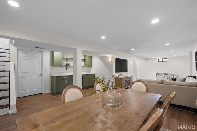 1418 Bradington Drive, Fenton, MO 63026