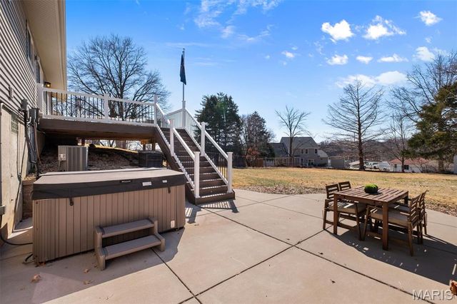 1418 Bradington Drive, Fenton, MO 63026