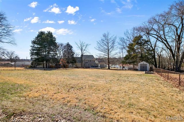 1418 Bradington Drive, Fenton, MO 63026