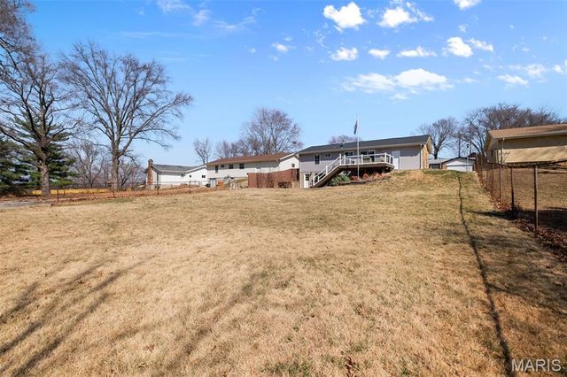 1418 Bradington Drive, Fenton, MO 63026