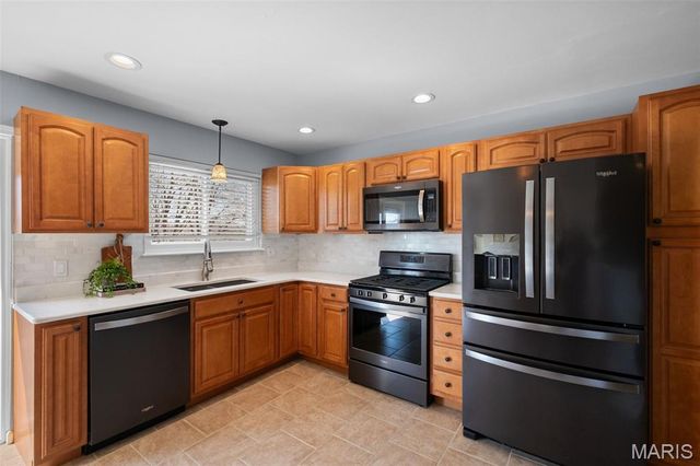 1418 Bradington Drive, Fenton, MO 63026