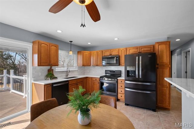 1418 Bradington Drive, Fenton, MO 63026