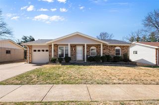 1418 Bradington Drive, Fenton, MO 63026