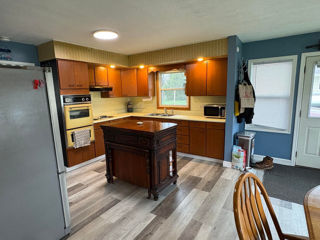 2534 Lake Shore Drive, Niles, MI 49120