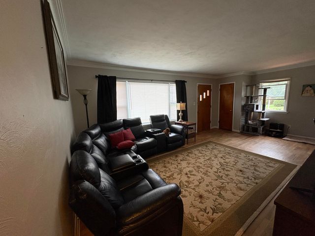 2534 Lake Shore Drive, Niles, MI 49120